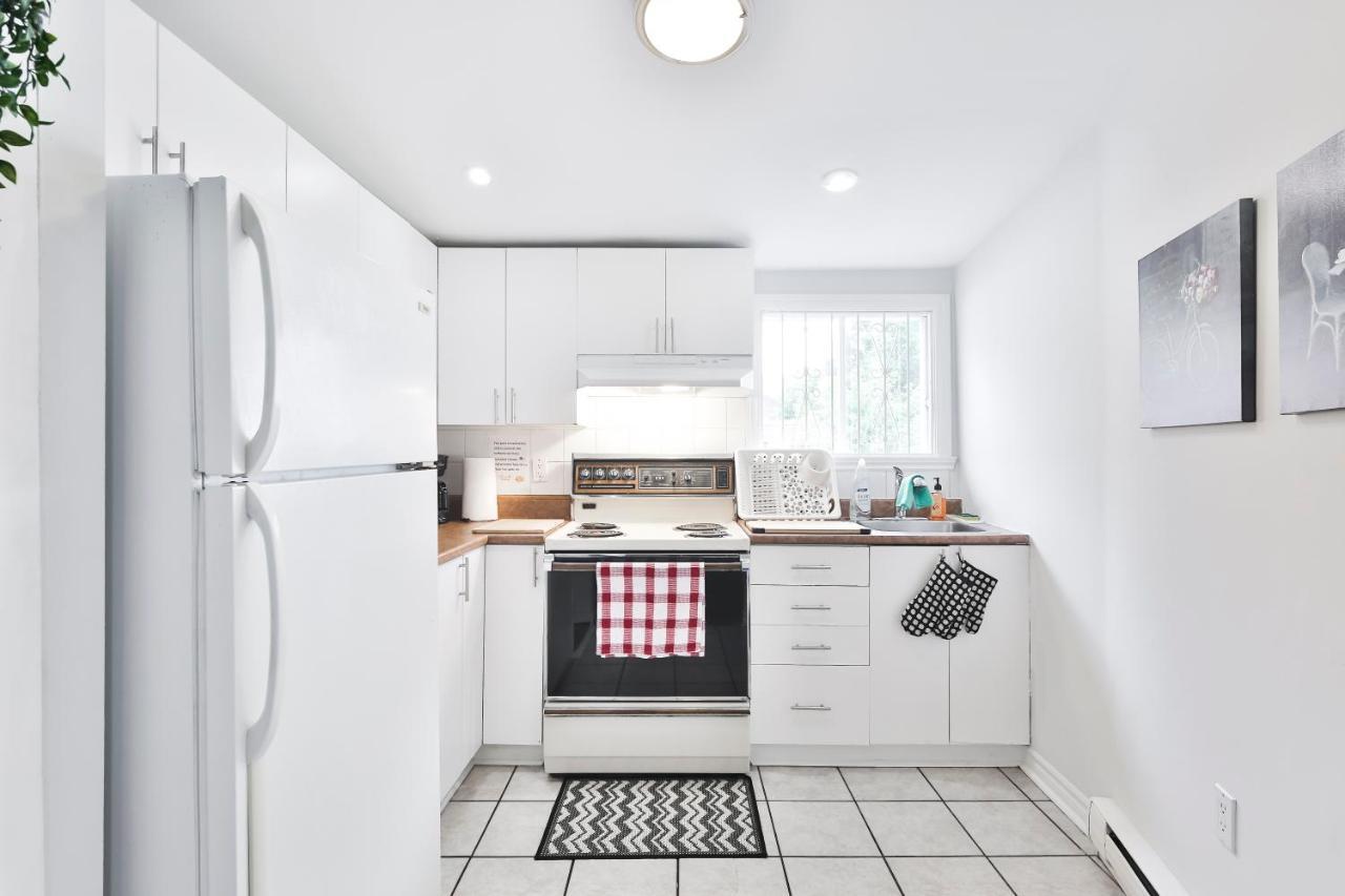 Free Parking And Central Location Montreal Ngoại thất bức ảnh