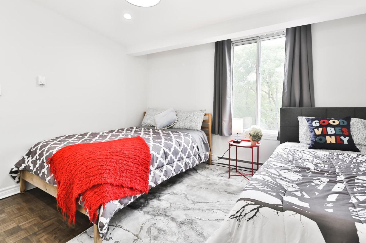 Free Parking And Central Location Montreal Ngoại thất bức ảnh