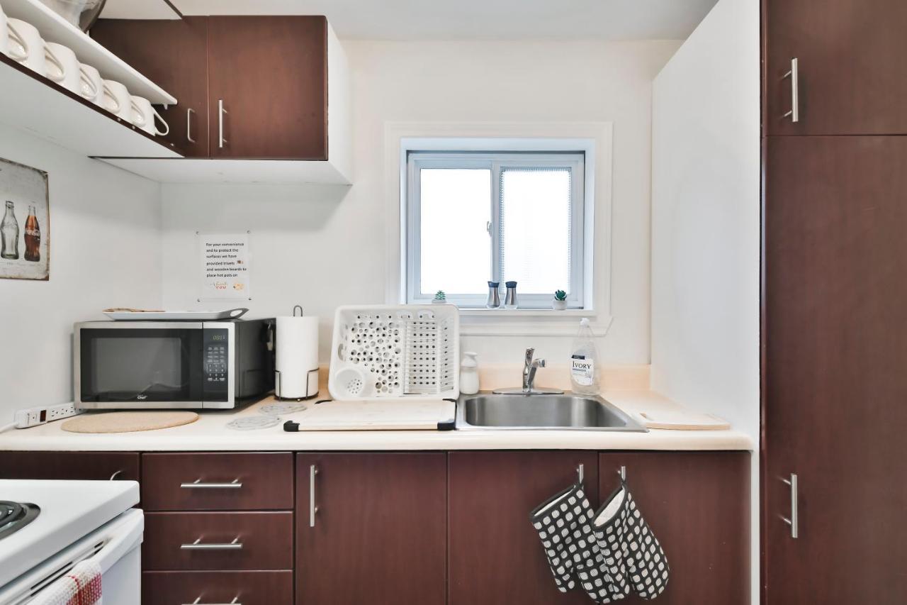 Free Parking And Central Location Montreal Ngoại thất bức ảnh