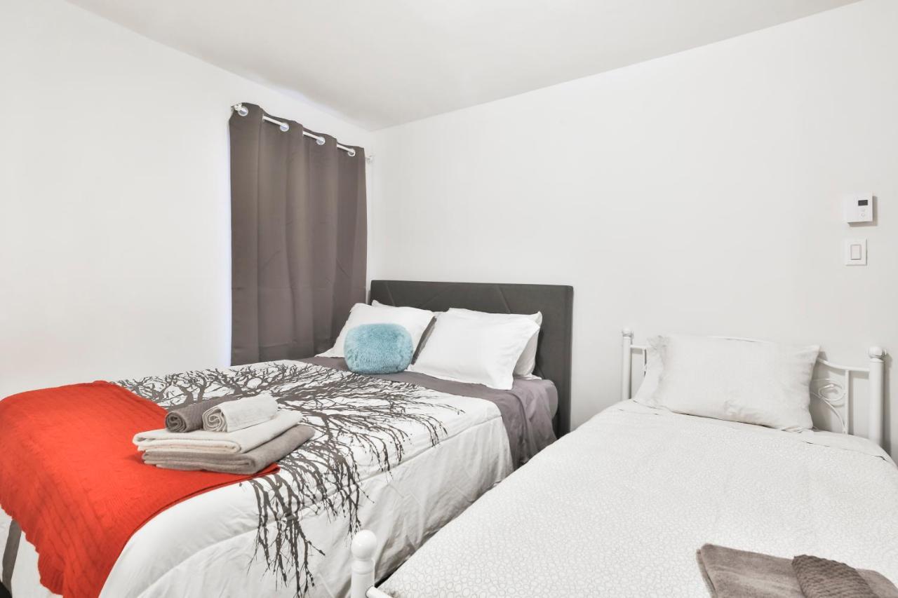 Free Parking And Central Location Montreal Ngoại thất bức ảnh