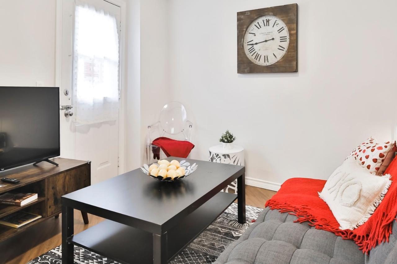 Free Parking And Central Location Montreal Ngoại thất bức ảnh