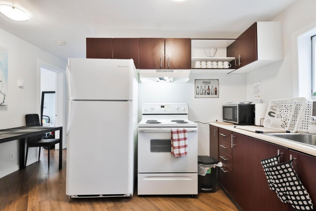Free Parking And Central Location Montreal Ngoại thất bức ảnh