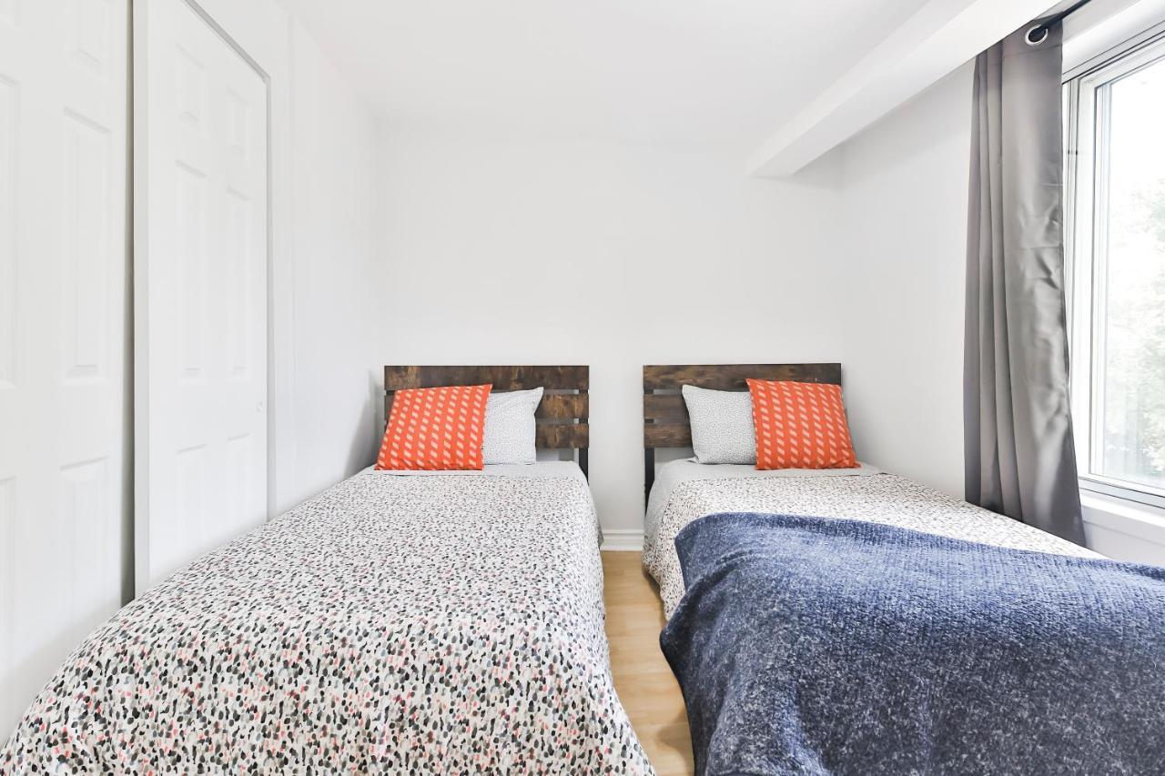 Free Parking And Central Location Montreal Ngoại thất bức ảnh