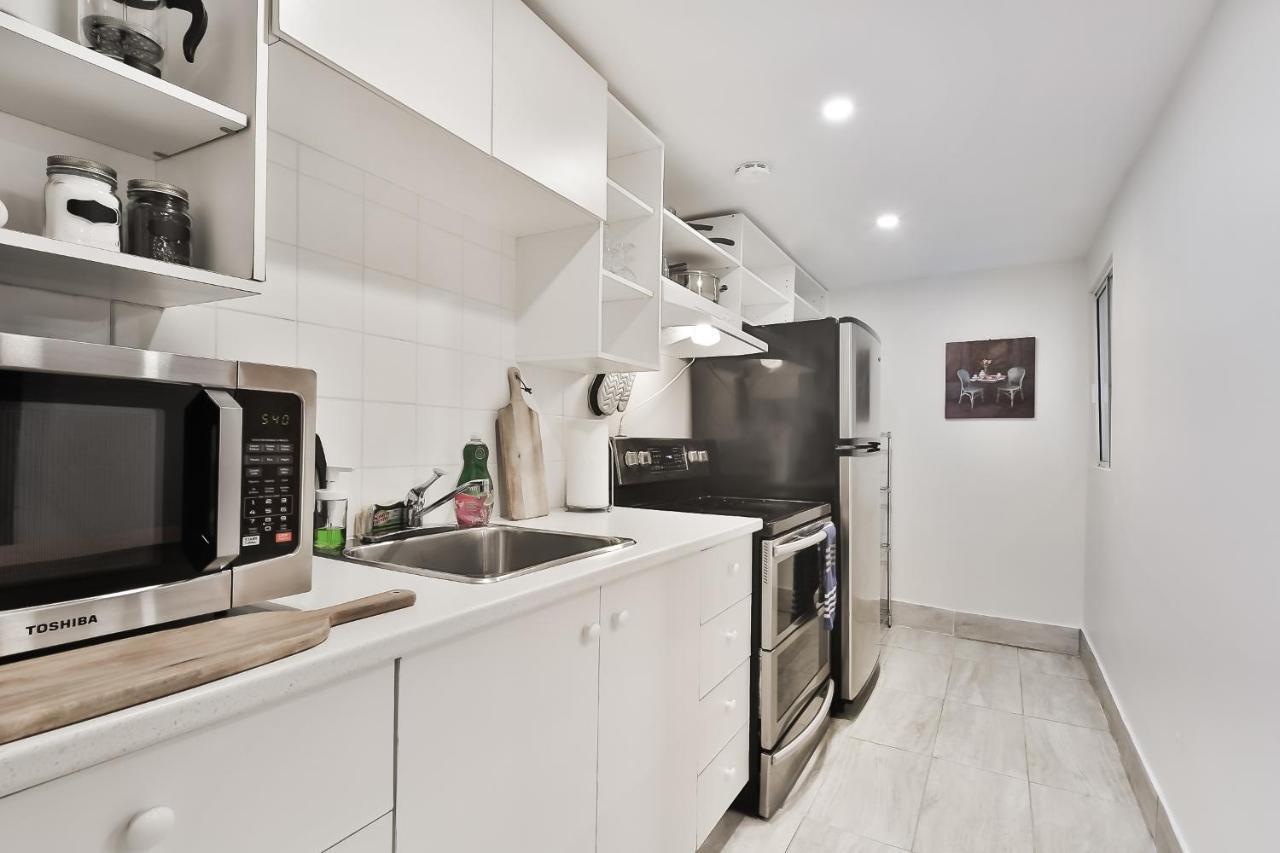 Free Parking And Central Location Montreal Ngoại thất bức ảnh