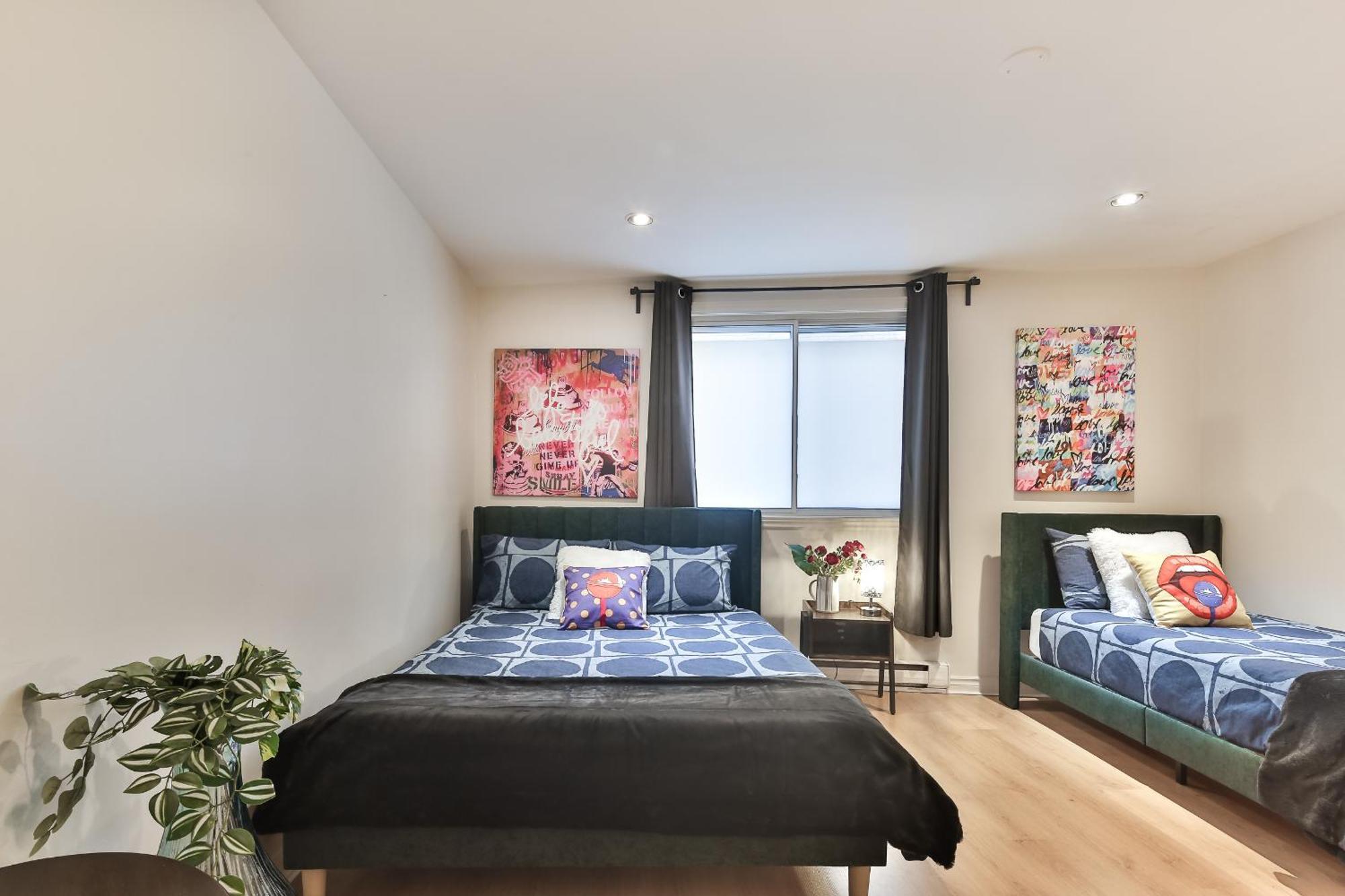 Free Parking And Central Location Montreal Ngoại thất bức ảnh