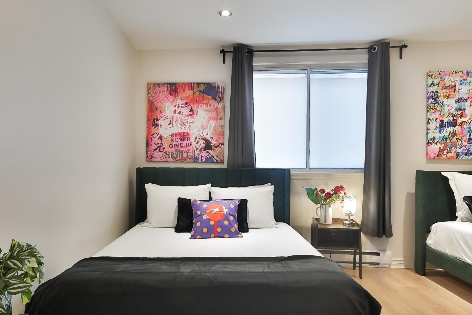 Free Parking And Central Location Montreal Ngoại thất bức ảnh