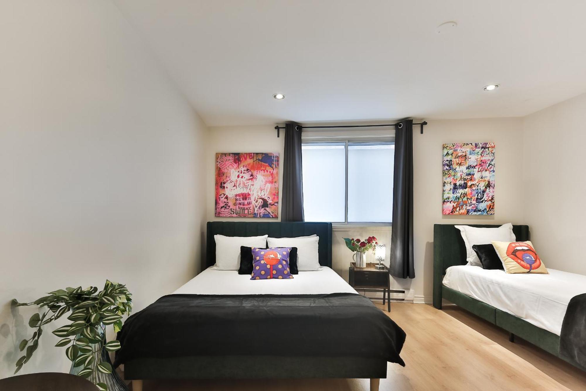 Free Parking And Central Location Montreal Ngoại thất bức ảnh