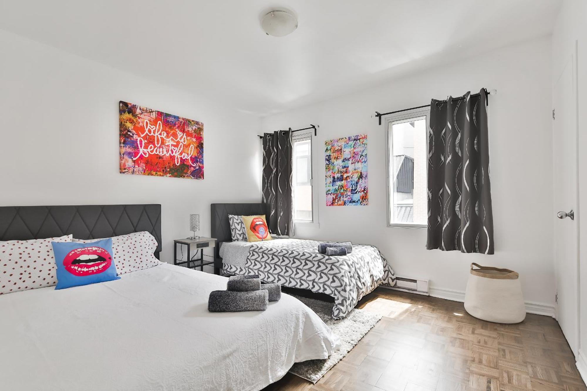 Free Parking And Central Location Montreal Ngoại thất bức ảnh